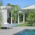 Modern With Pool In Fontane Bianche Συρακούσες